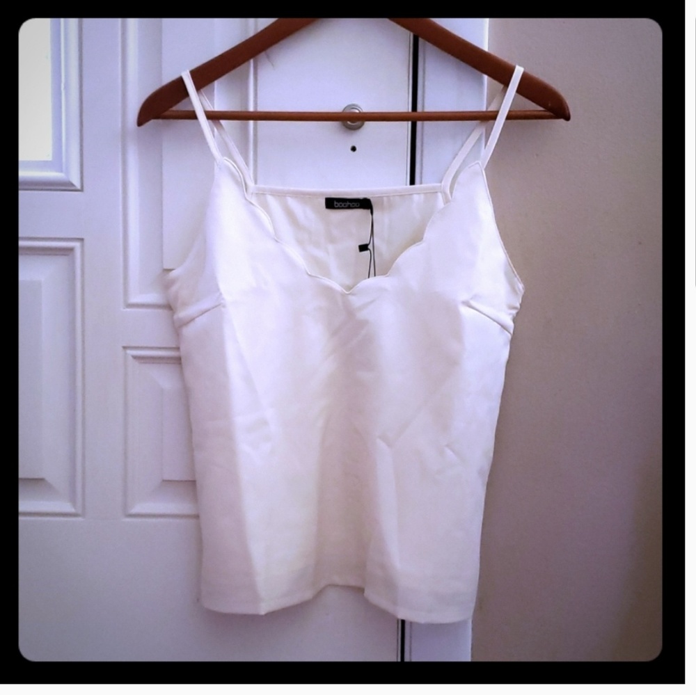 NWT Spaghetti Strap Scalloped Neck blouse size 4